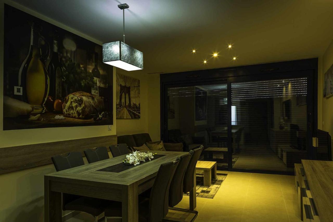 Apartamento Sea Senses Victoria Frente Al Mar 托雷维耶哈 外观 照片